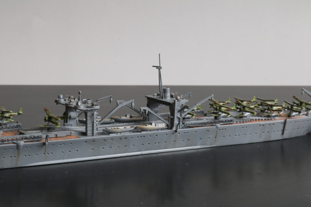 1/700艦艇模型（ウオーターライン）模型のの反りが矯正された例