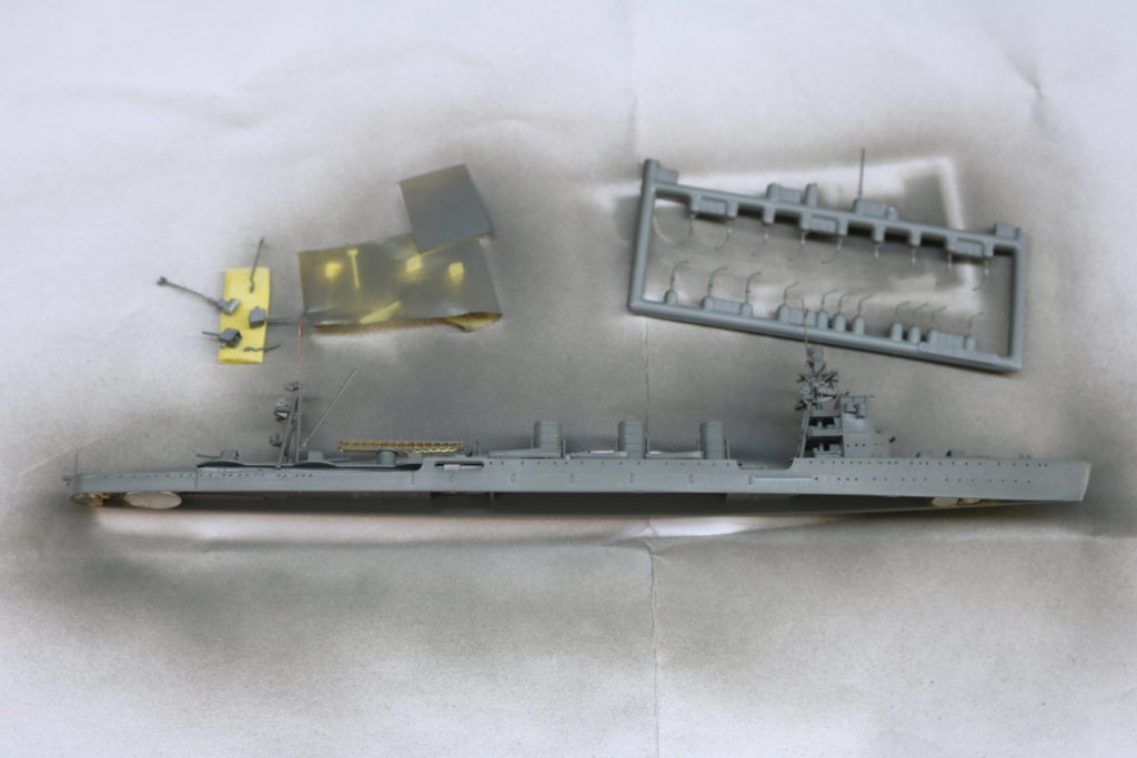 タミヤ　TAMIYA
軽巡洋艦　名取　
Light Cruiser Natori
艦を左右に寝かせた状態でも塗装