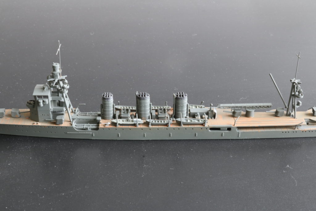 タミヤ　TAMIYA
軽巡洋艦　名取　
Light Cruiser Natori
ボートダビット、煙突上部を接着した状態