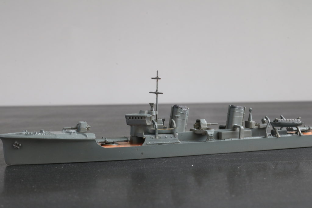 駆逐艦　三日月
Destroyer Mikaduki 
1/700
ハセガワ　
HASEGAWA