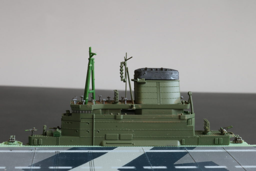 1/700艦艇模型のマスト
金属線化の工作例
航空母艦
信濃
