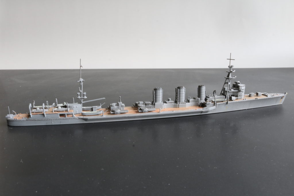軽巡洋艦 大井（1943）
Light Cruiser Oi
1/700
アオシマ
