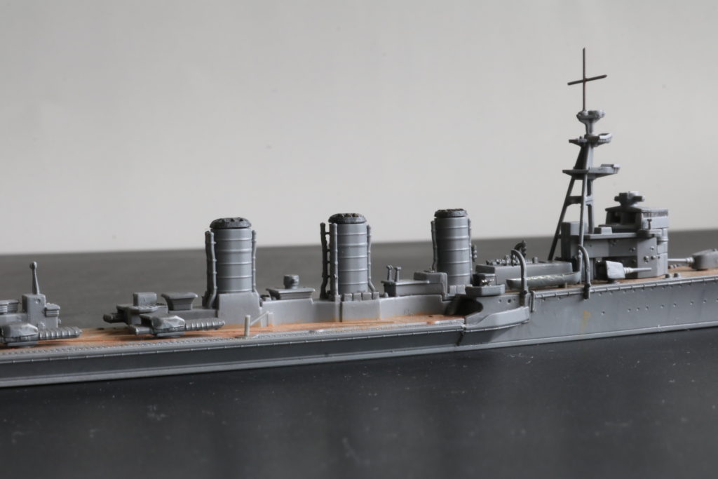軽巡洋艦 大井（1943）
Light Cruiser Oi
1/700
アオシマ