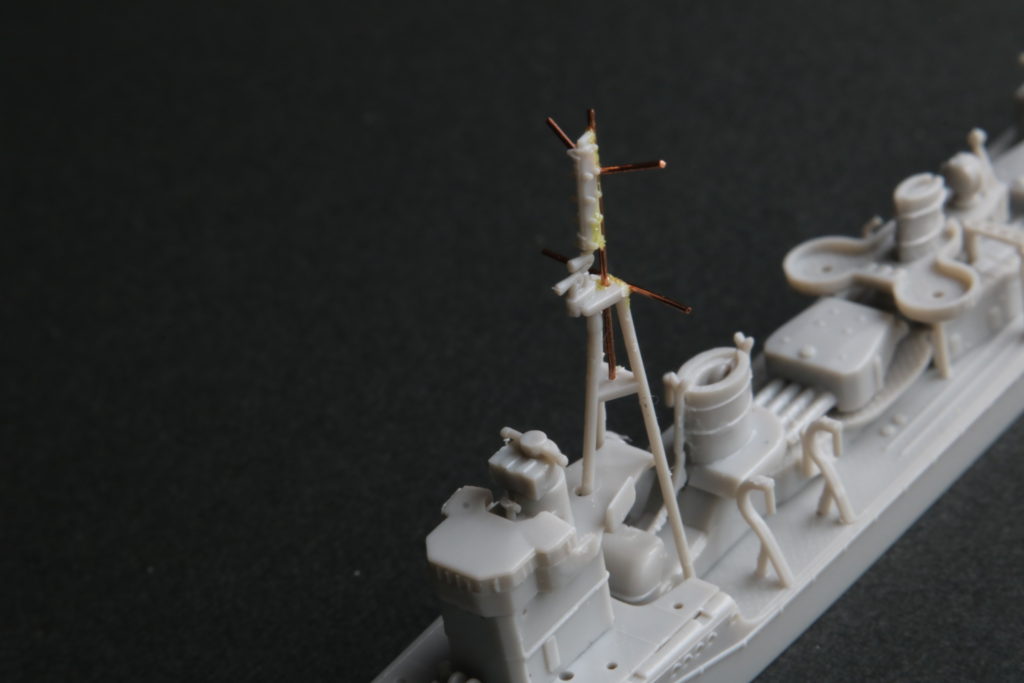 1/700艦艇模型のマスト
金属線化の工作例
白露型駆逐艦