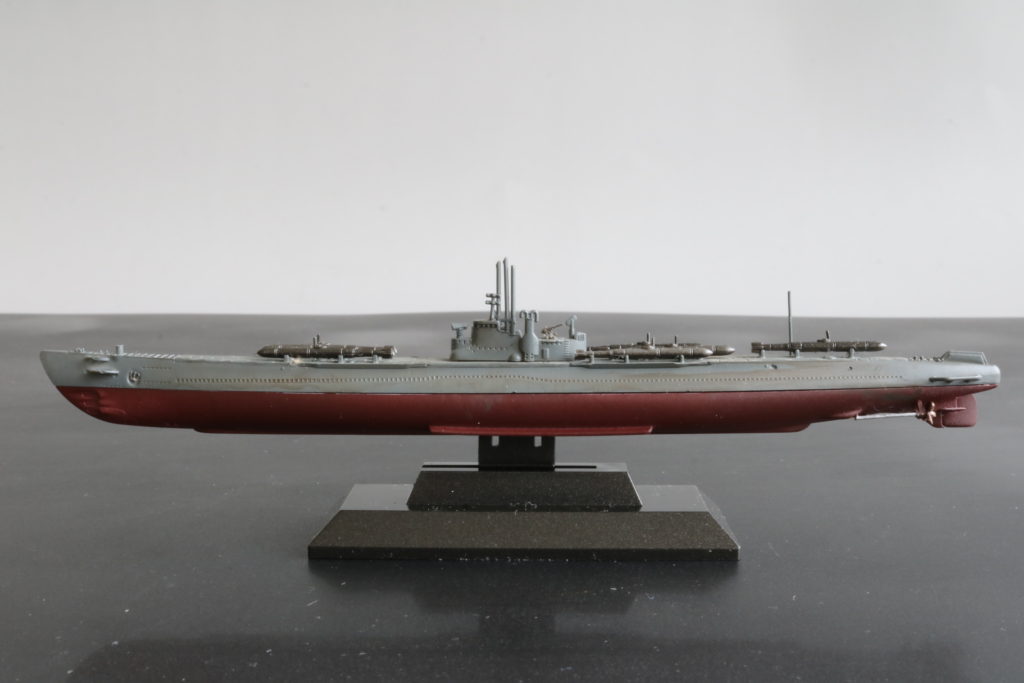 フルハル潜水艦の展示法
1/700
艦艇模型
ピットロード