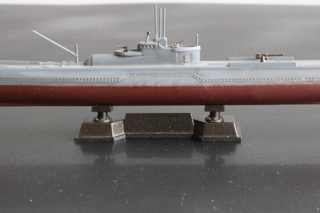 フルハル潜水艦の展示法
1/700
艦艇模型
ピットロード
