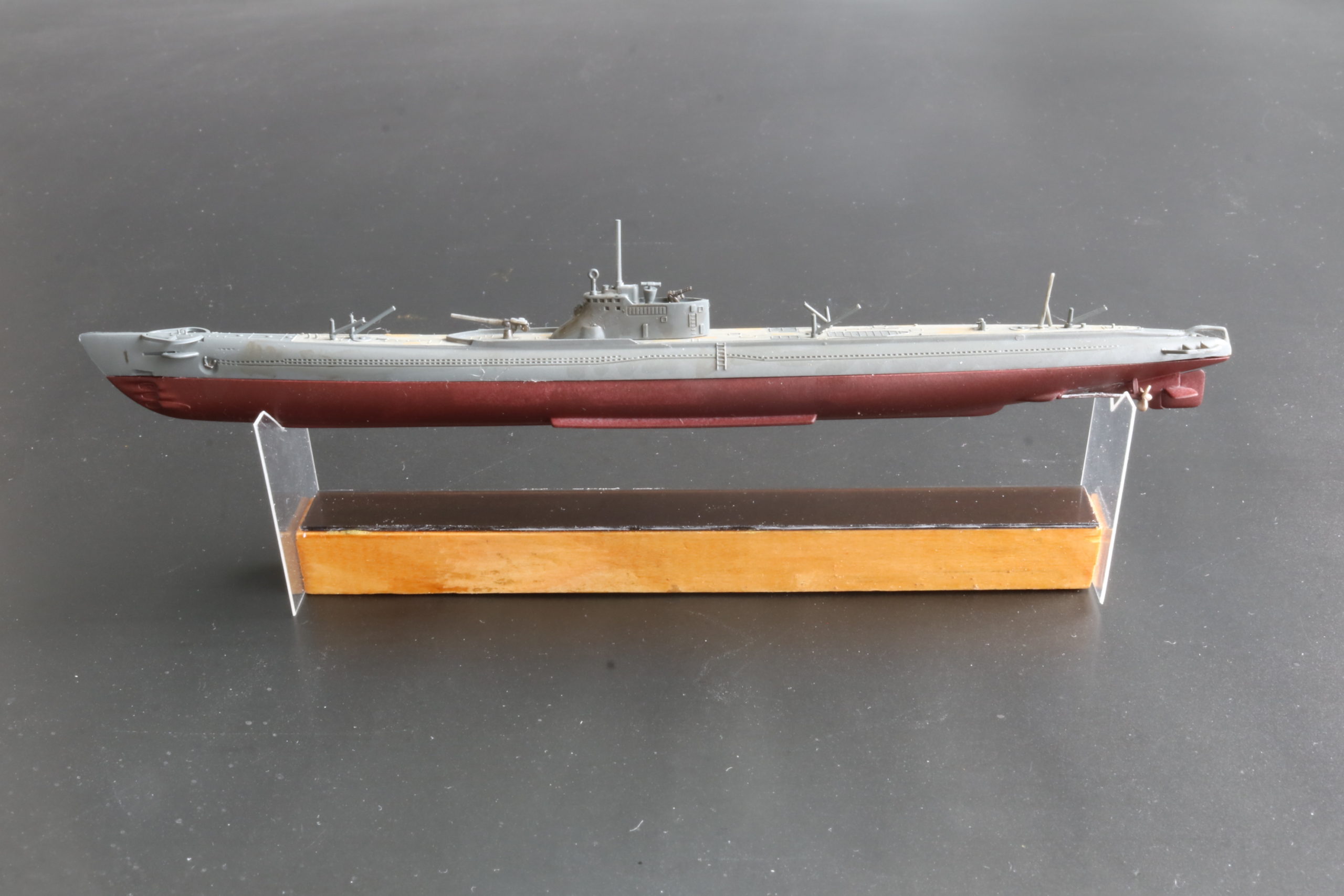 1/700潜水艦フルハル模型の展示法