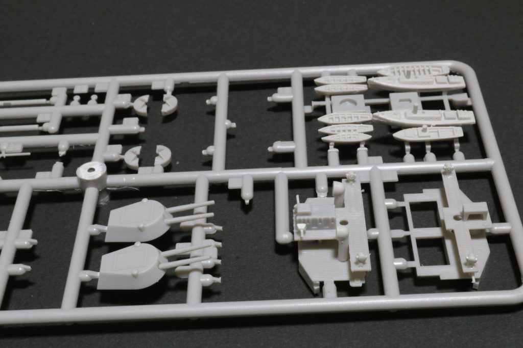 ランナーに接続した状態での組み立て
1/700艦艇模型
時短組み立て
戦艦富士
シールズモデル