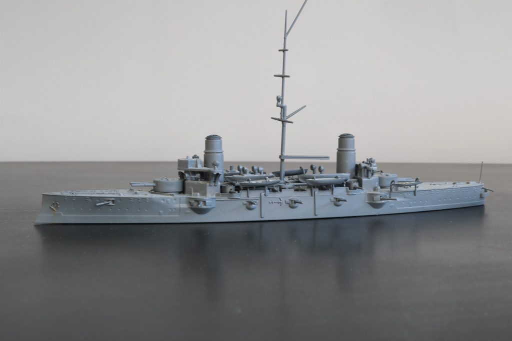 装甲巡洋艦 日進 （1904）
Armored Cruiser Nissin
1/700
シールズモデル
Seals Model