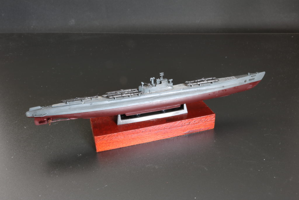 フルハル潜水艦の展示法
1/700
艦艇模型