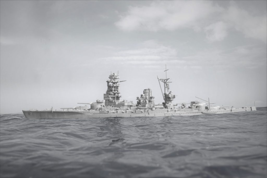 1/700艦艇模型での空表現
大判写真の使用
1/700艦艇模型での波表現
セロファン使用
戦艦長門