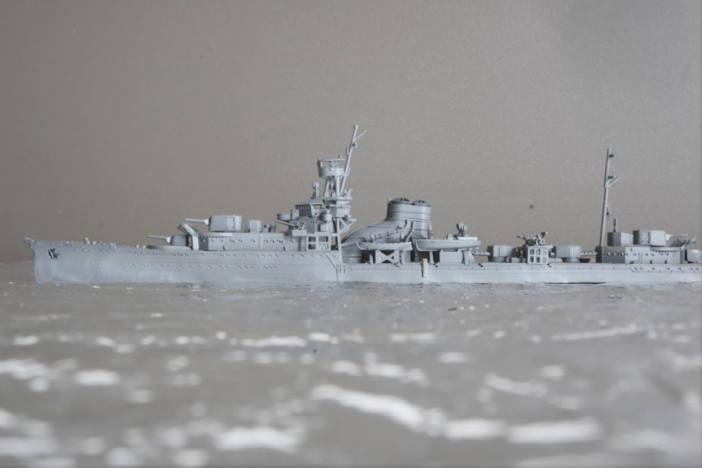 1/700艦艇模型での波表現
アルミ箔の使用
軽巡洋艦夕張