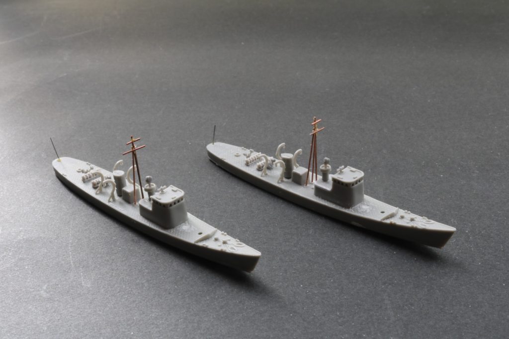 1/700艦艇模型のマスト
金属線化の工作例