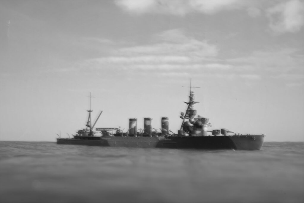 軽巡洋艦　多摩
Light Cruiser Tama
1/700
タミヤ
TAMIYA
艦艇模型