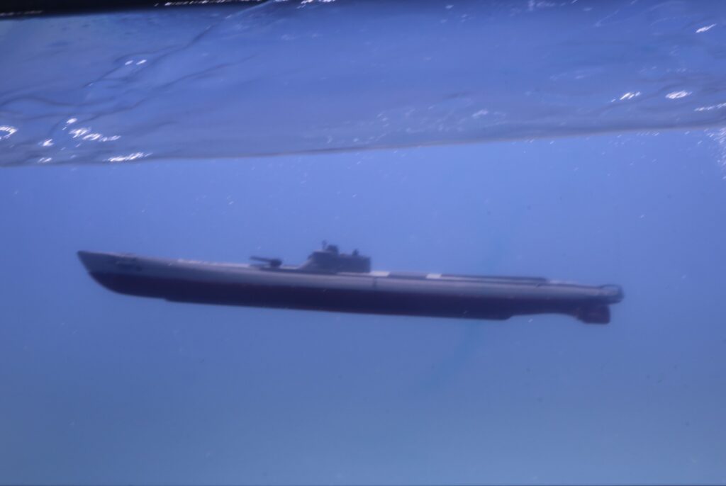 潜水艦 伊7
Submarine I-7
1/700
タミヤ
TAMIYA