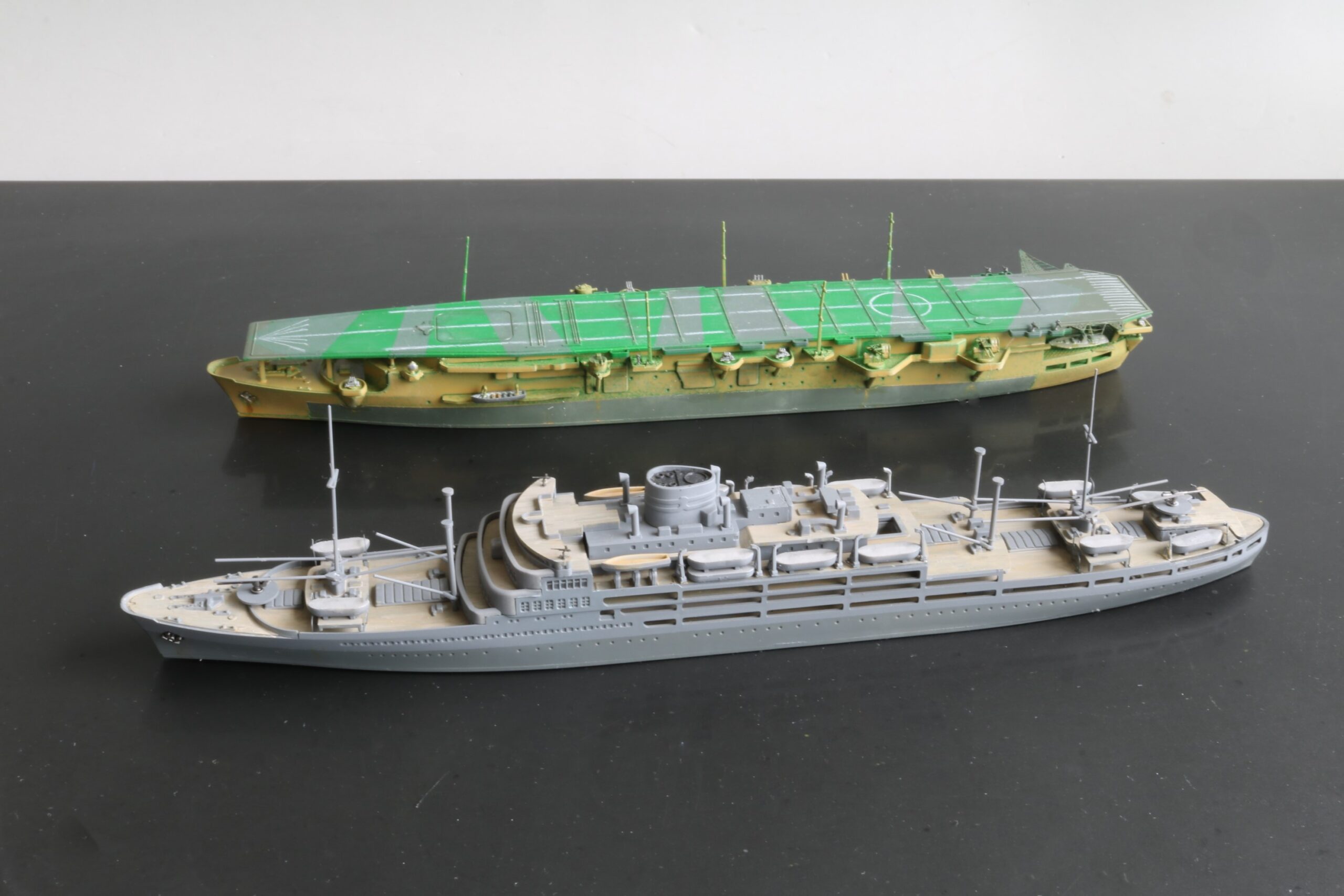 艦艇模型ビフォアーアフター 輸送船あるぜんちな丸 航空母艦海鷹 model ships before-after Cargo Ship Aruzenchina-maru Air craft Carrier Kaiyo