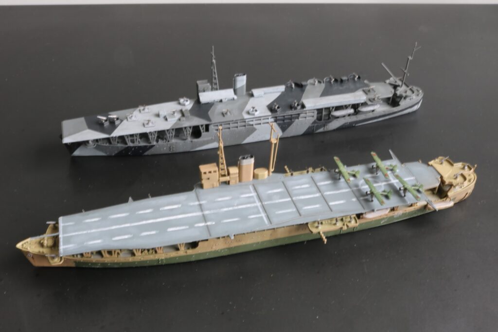 揚陸艦 あきつ丸 （1942）
Landing Craft Carrier Akitsu maru
航空母艦 あきつ丸 （1944）
Aircraft Carrier Akitsu maru
Aoshima