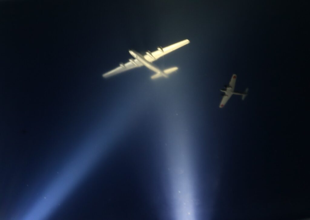 B29vs月光
粘土ゲルを用いた夜間戦闘のジオラマ