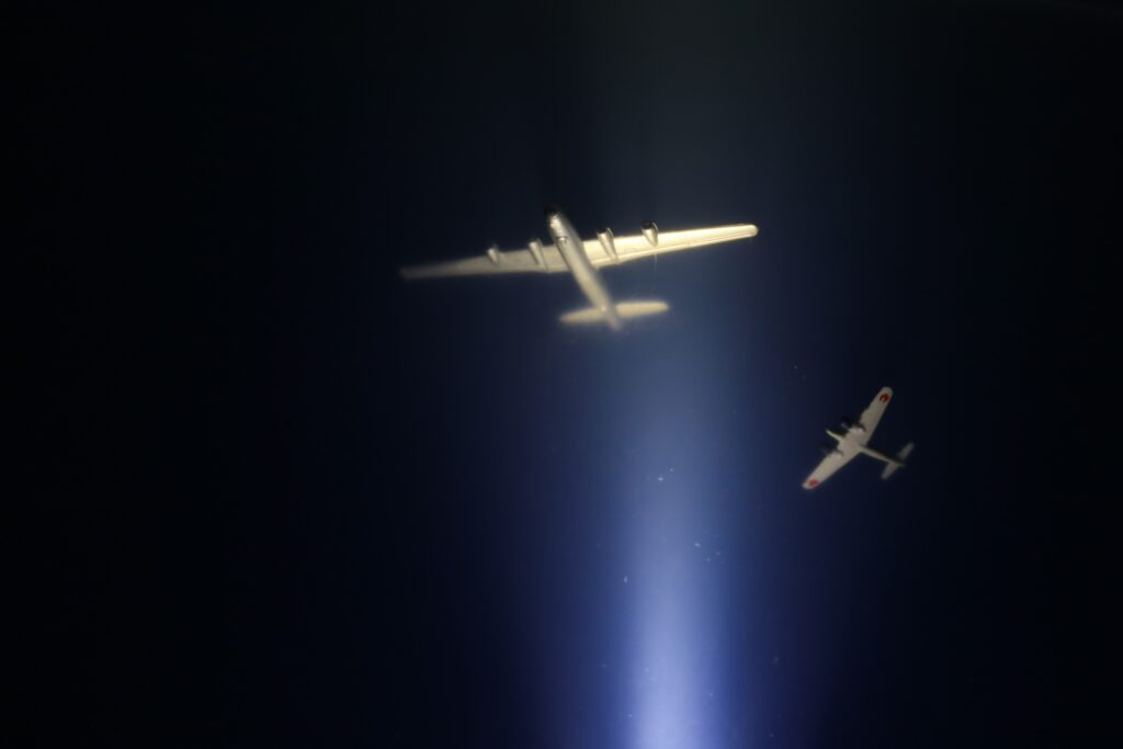 B29vs月光
粘土ゲルを用いた夜間戦闘のジオラマ