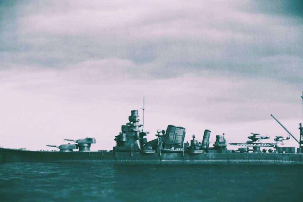 重巡洋艦 古鷹
Heavy Cruiser Furutaka
1/700
ハセガワ
HASEGAWA