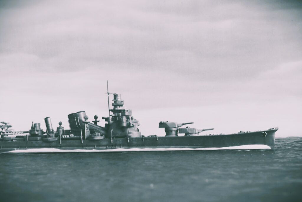 重巡洋艦 古鷹
Heavy Cruiser Furutaka
1/700
ハセガワ
HASEGAWA