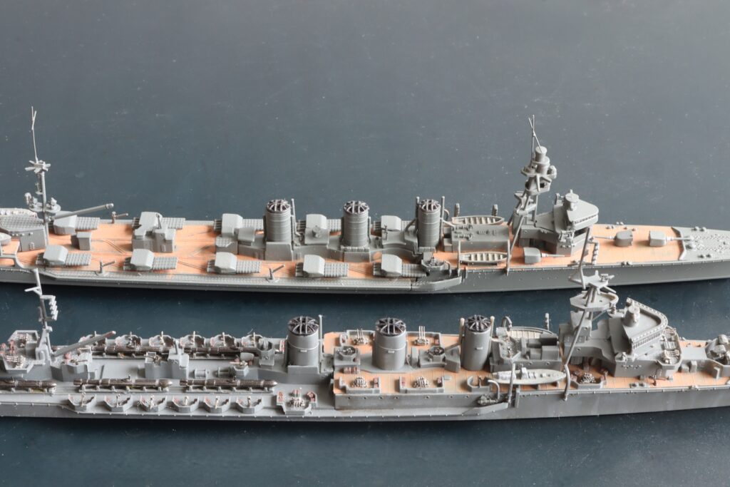 ビフォアーアフター
軽巡洋艦 北上
Light Cruiser Kitakami
1/700
アオシマ
Aoshina
フジミ
Fujimi