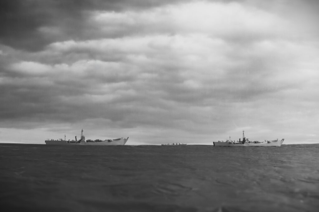 二等輸送艦 101型 （1944）
2nd Class Landing ship
1/700
タミヤ
TAMIYA