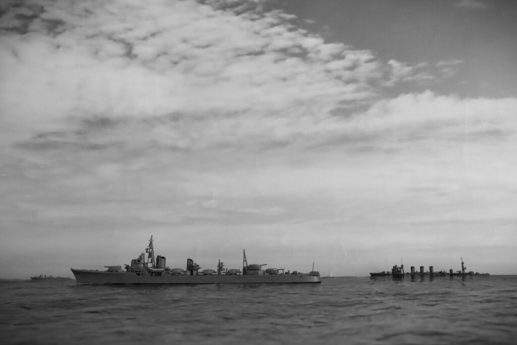 駆逐艦 島風
Destroyer Shimakaze
1/700
タミヤ
TAMIYA